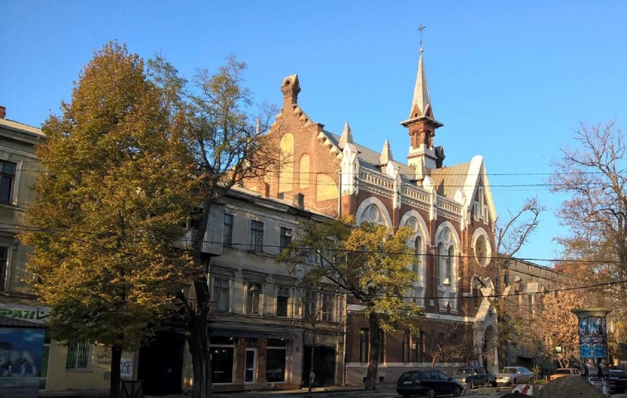 Old City Appartments Odessa Extérieur photo